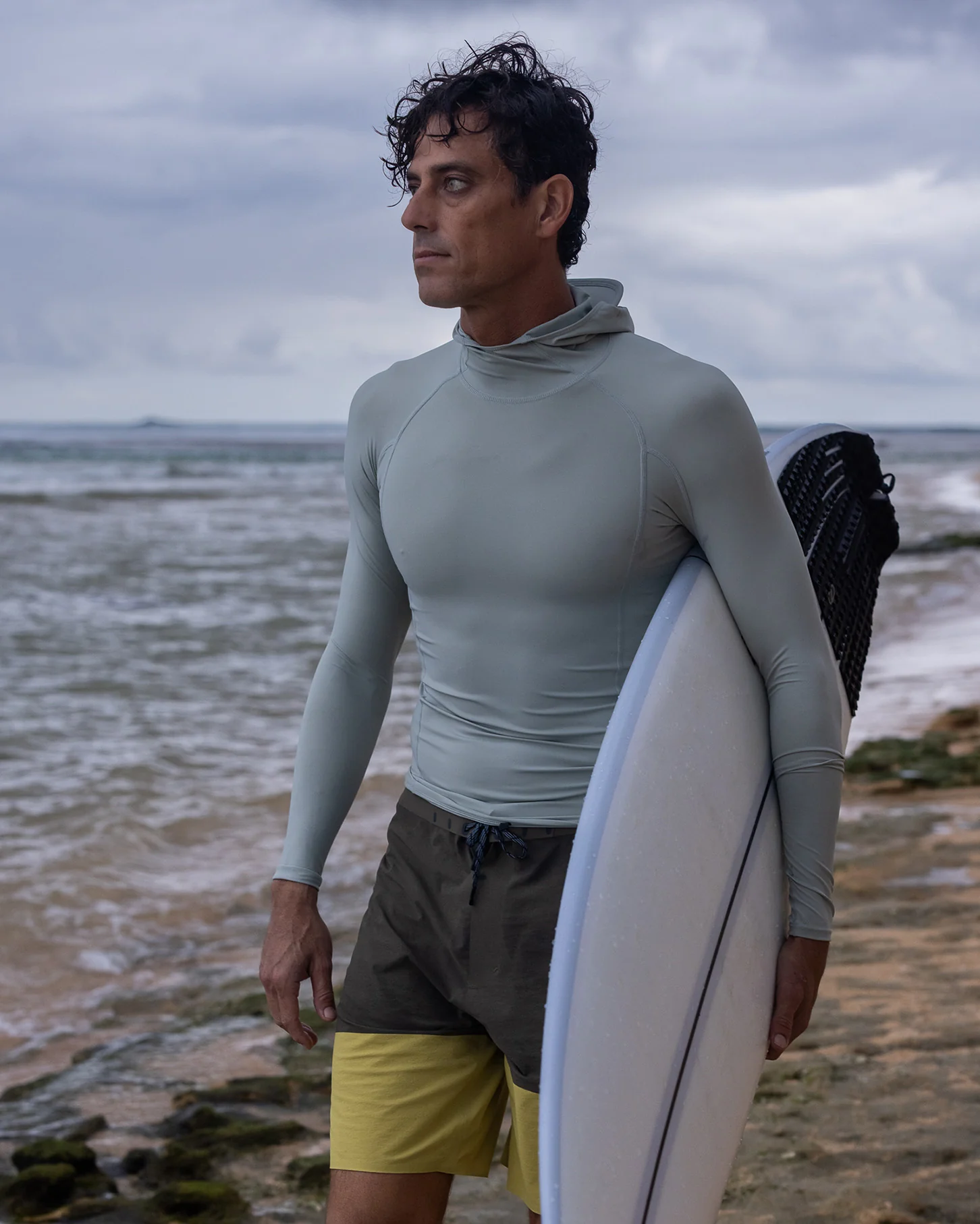 APEX Evolution Hooded Rashguard - Image 3