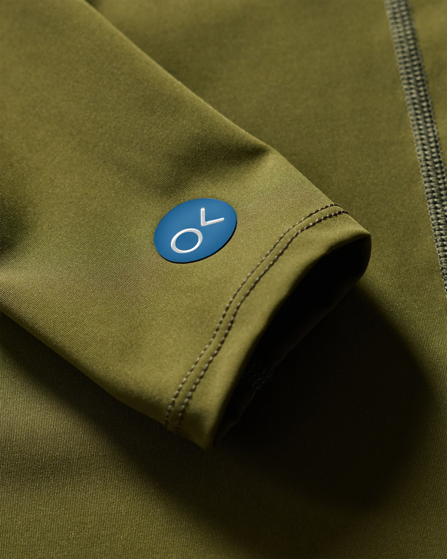 APEX Evolution Hooded Rashguard - Image 10