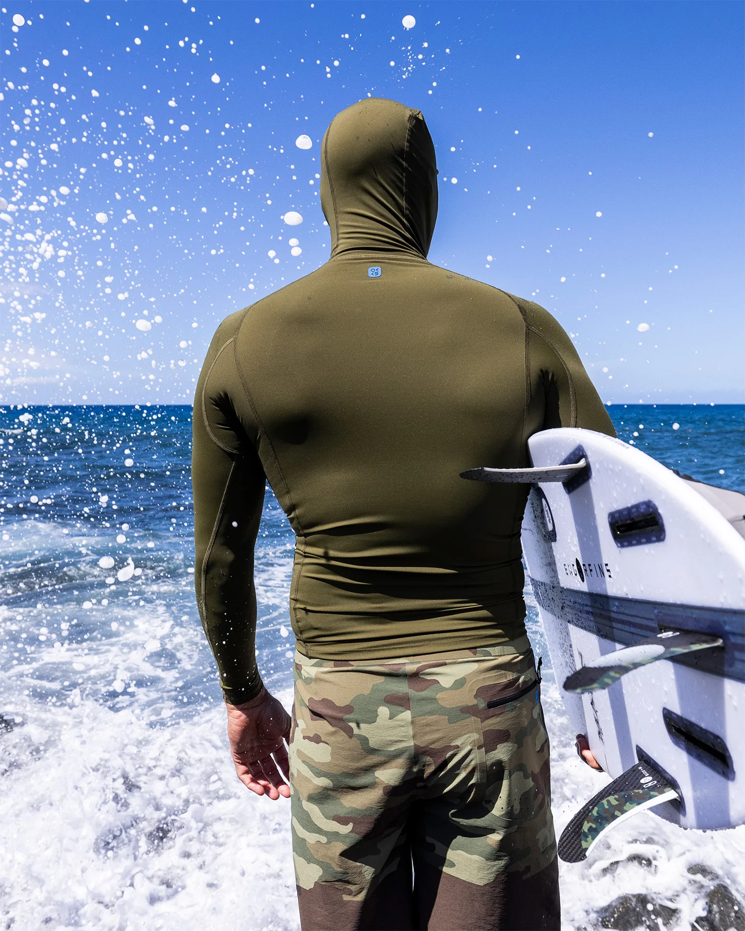 APEX Evolution Hooded Rashguard - Image 3